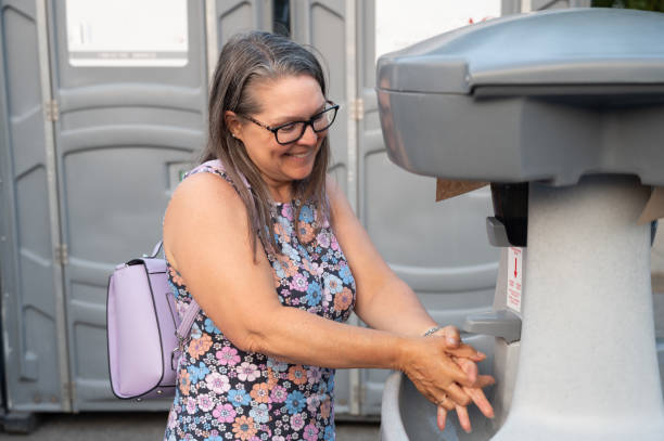 Best Portable toilet rental cost  in Parker City, IN